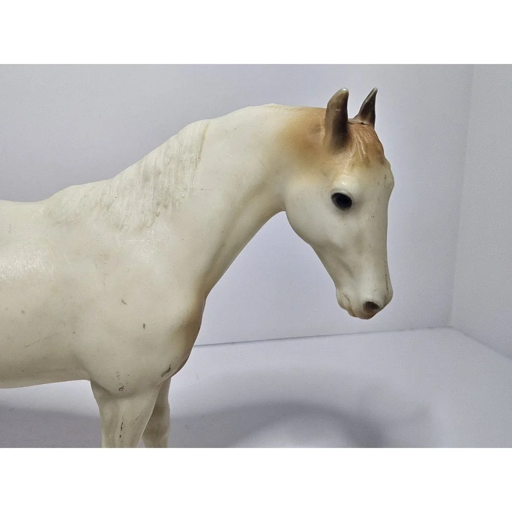 Vintage Breyer Traditional Thoroughbred Mare Medicine Hat Alabaster Horse U.S.A.